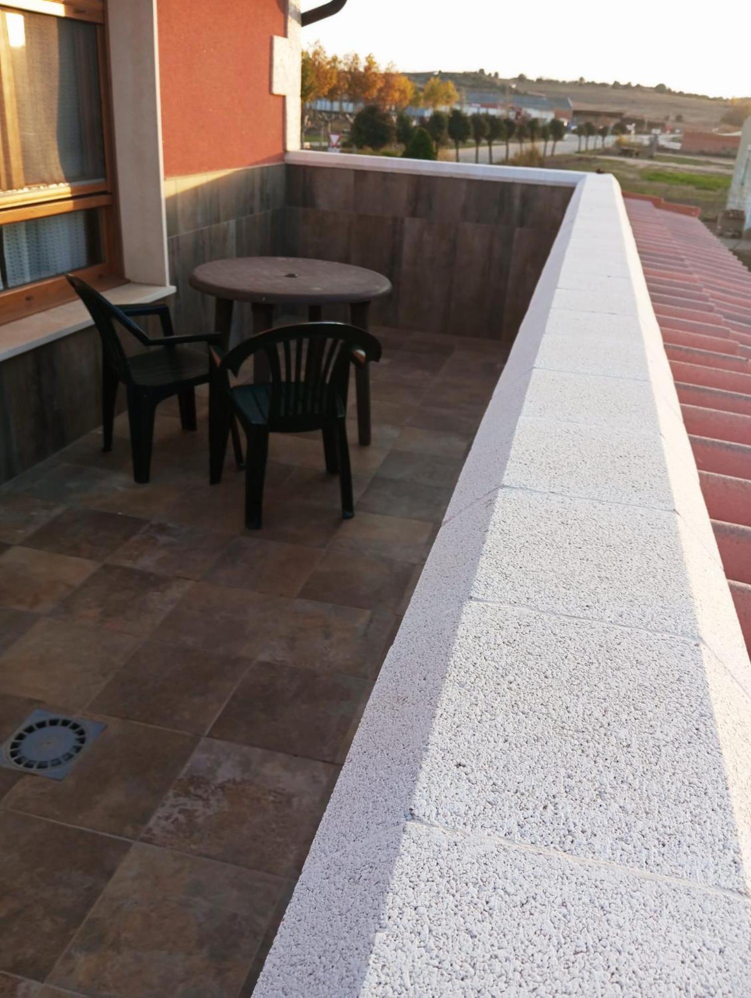Chalet De Artistas Vadocondes Exterior photo